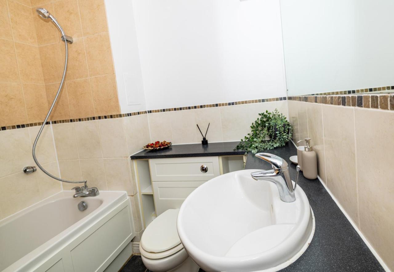 Nice Room Close To City231 Londra Exterior foto